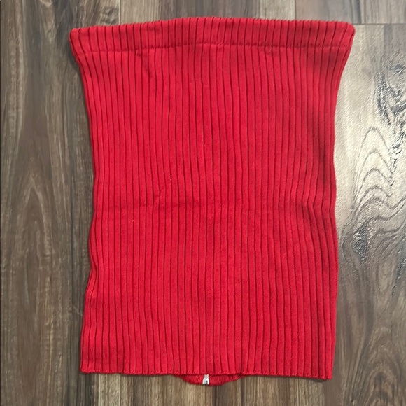 Red Ribbed Knit Skirt - Picture 3 of 6